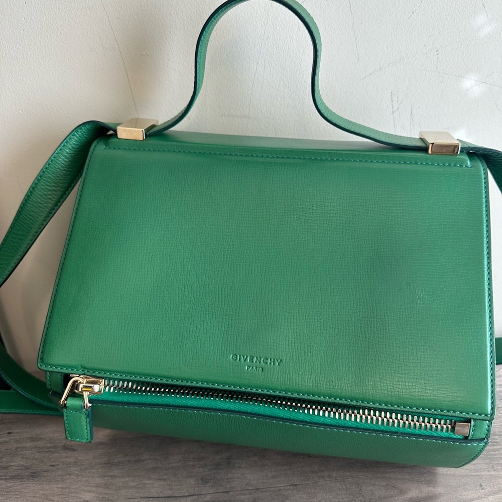 Authentic Givenchy Green leather medium Pandora box bag - Picture 4 of 11